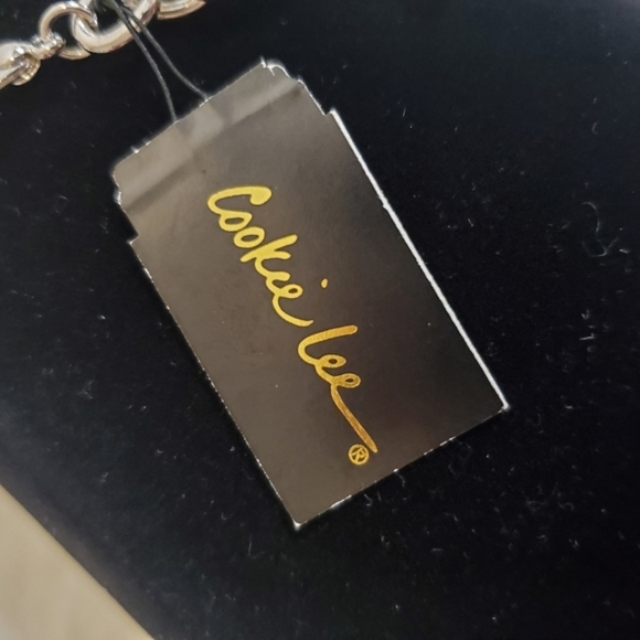 Cookie Lee Silver Flower Charm Bracelet 🌼 NWT - Picture 7 of 7